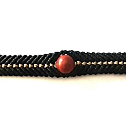 bracelet noir et beige avec jaspe rouge